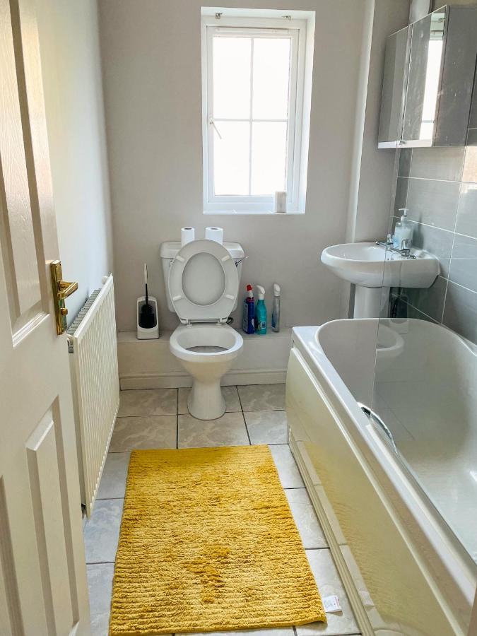 Mezzo House- Entire Property Coventry Ngoại thất bức ảnh